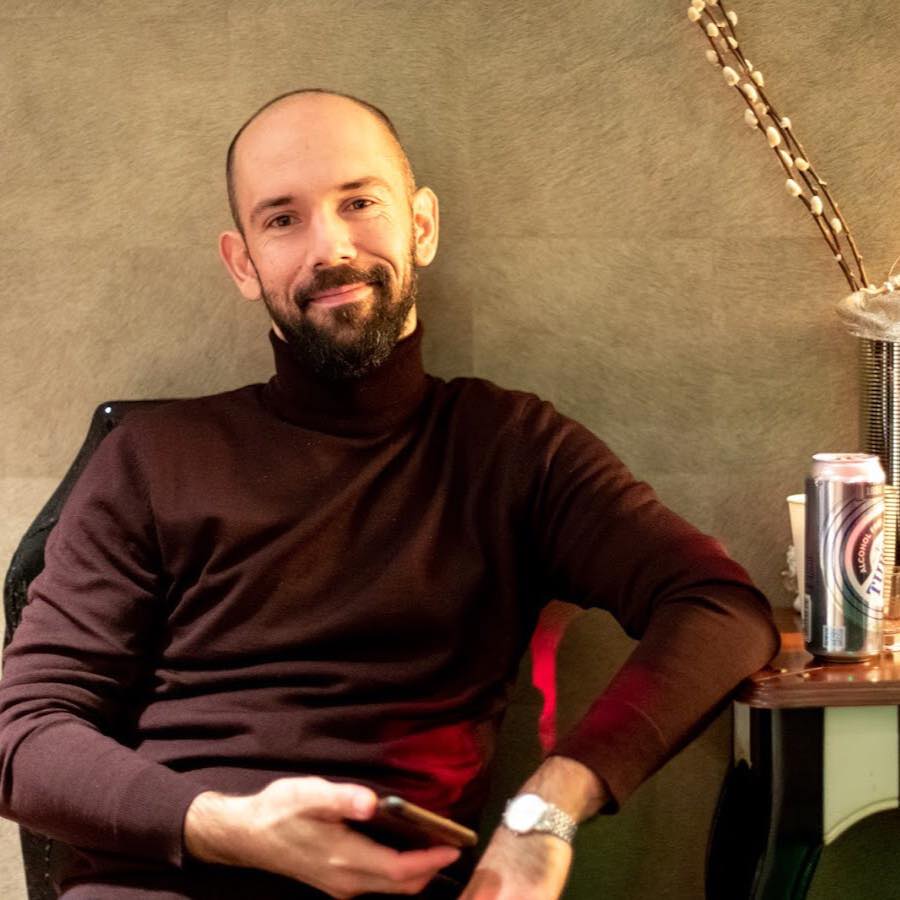 Radu Negoiță este arhitect și fondatorul portalului Case Strâmbe pe Radar