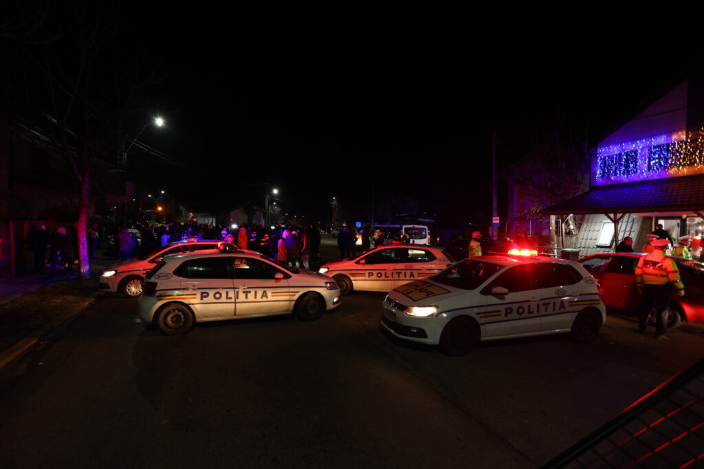 protest panorama cu alp