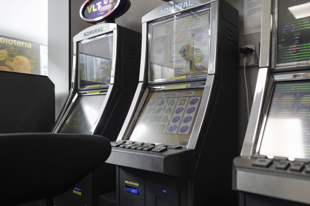 pacanele loteria romana