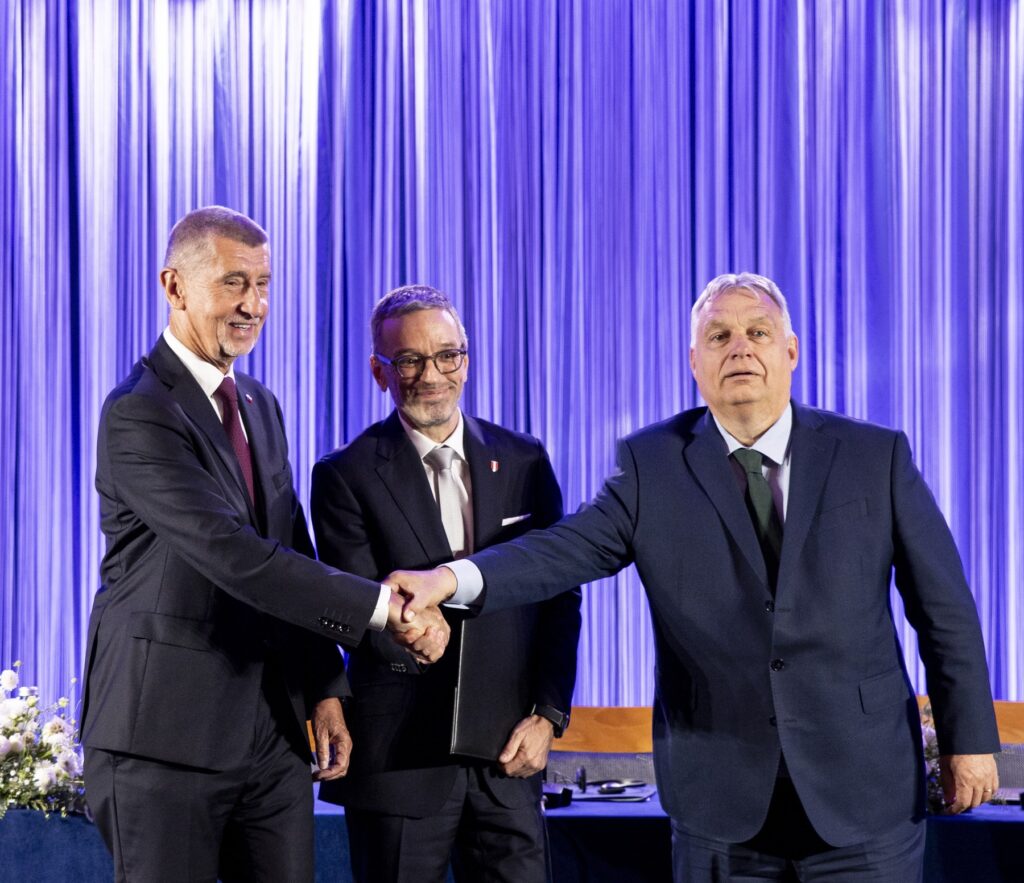 Premierul Ungariei, Viktor Orban, a format alături de cehul Andrej Babis și austriacul Herbert Kickl alianța Patrioți pentru Europa în Parlamentul European, 30 iunie. Foto: Profimedia