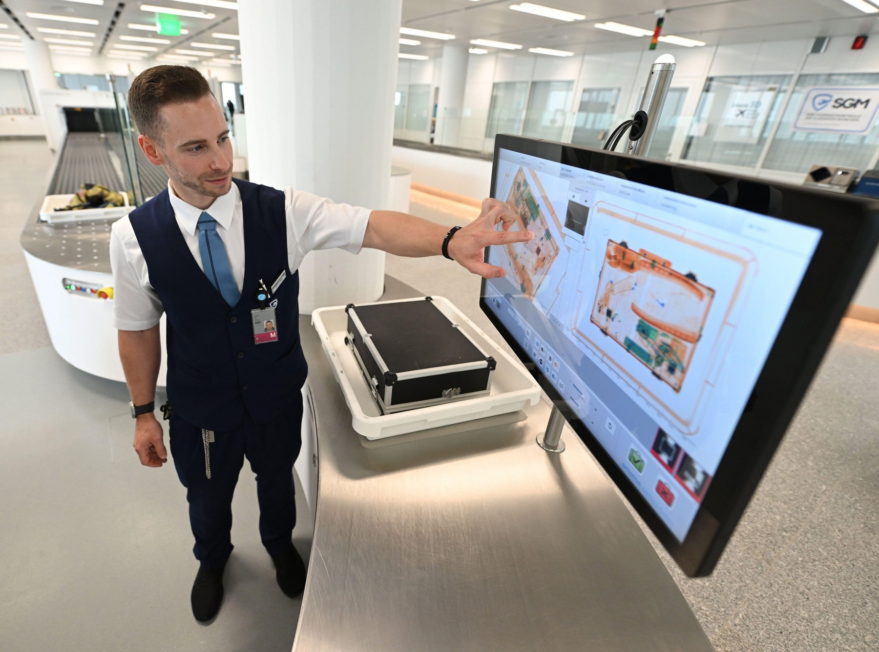 scaner avion bagaj mana aeroport raze x