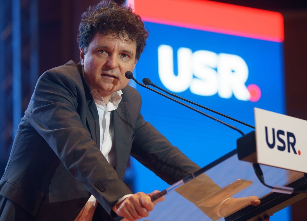 Ascensiunea și decăderea USR