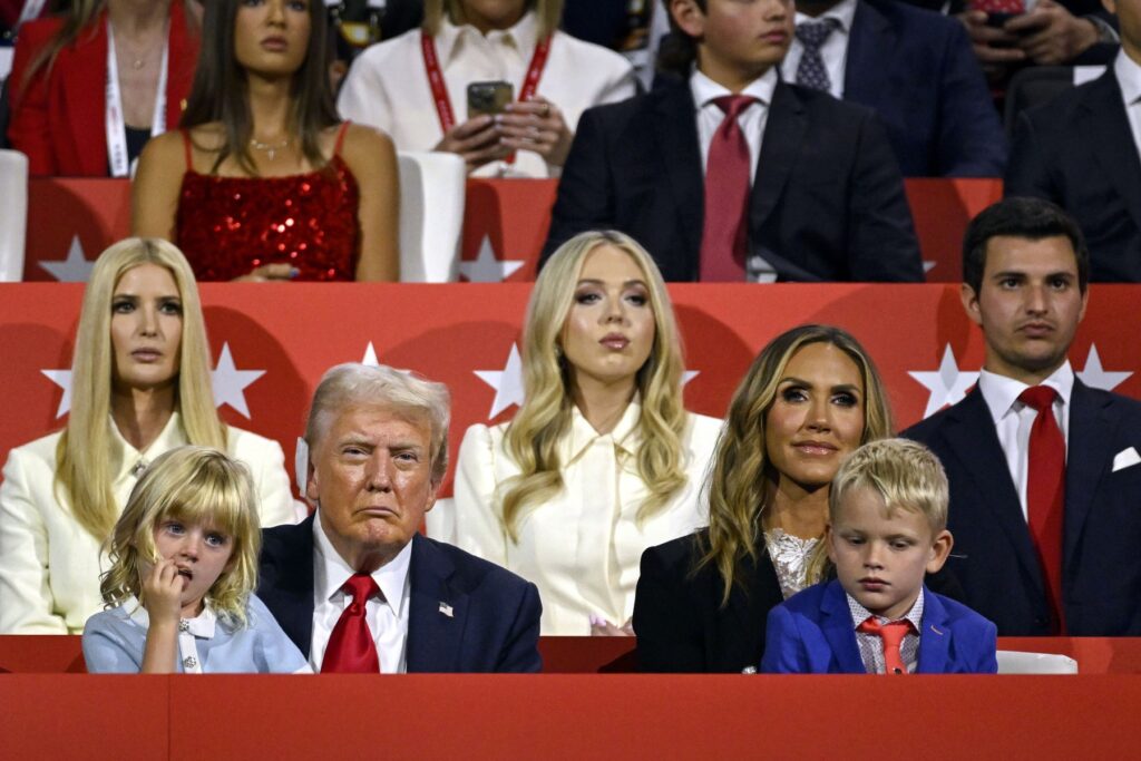 Alegeri SUA Donald Trump bunic nepot