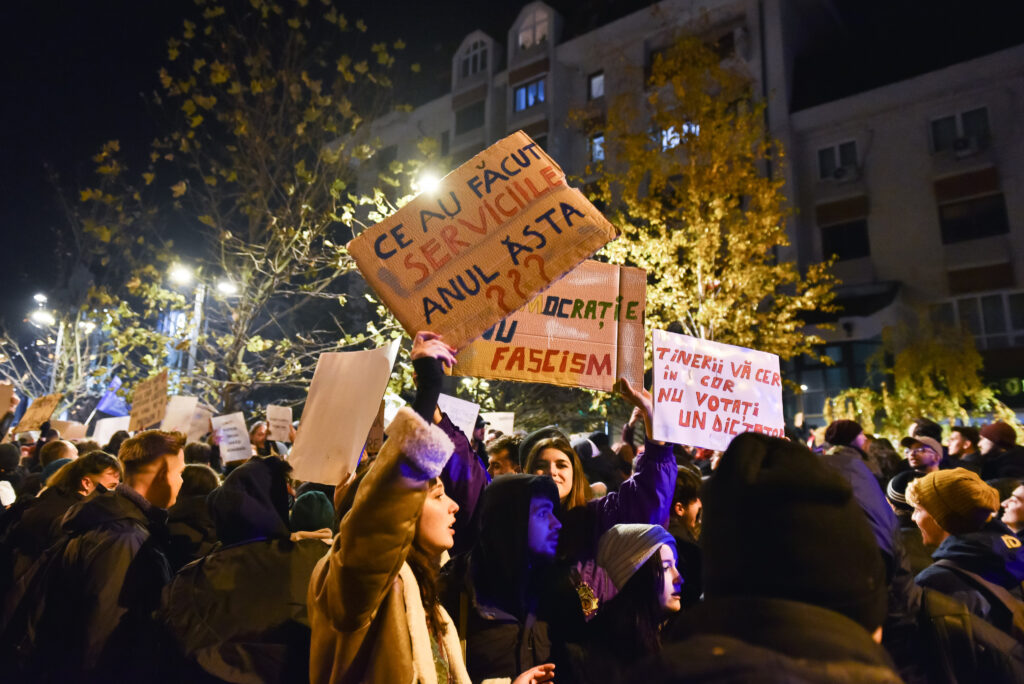 calin georgescu ccr sri democratie